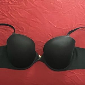 Victoria’s Secret 40C Lined Demi black bra